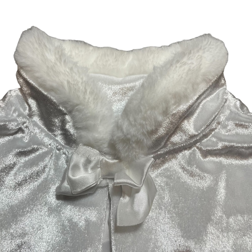 Disney White Velvet Cape Size 5 6 - Picture 2 of 6